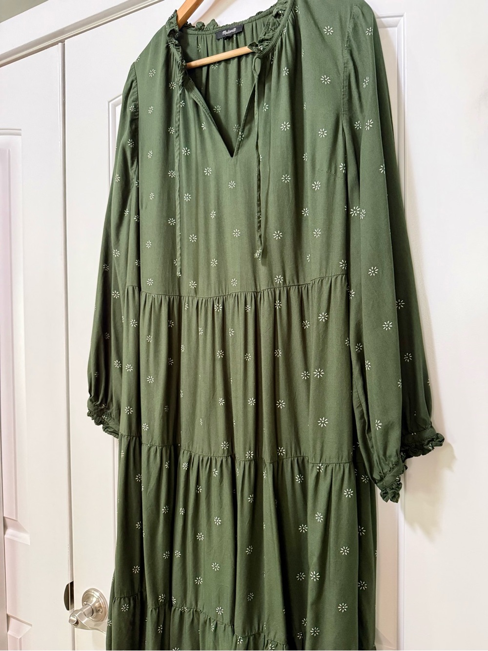 Madewell Tie-Neck Tiered Midi Dress in Stardot 2X - Picture 6 of 10